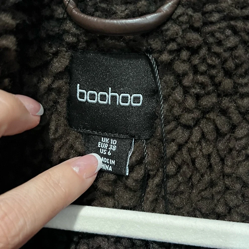 Boohoo Dark Brown Faux Leather Shearling-Trim Jacket - Picture 10 of 11